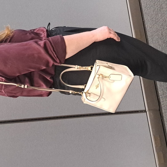 Coach Crosby 21 Carryall Chalk Crossgrain Leather Convertible Satchel  F11925 - Picture 2 of 16